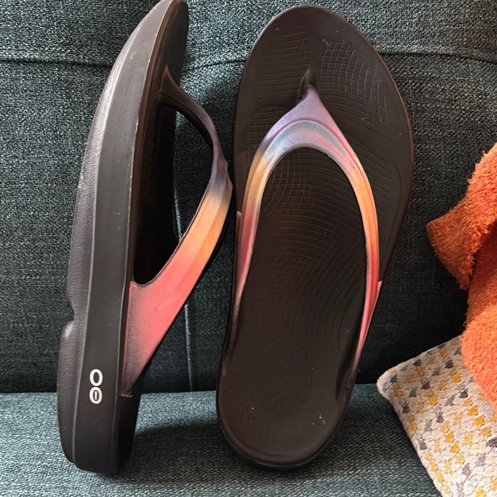 OOFOS Women's Sandals - Black and Multicolor